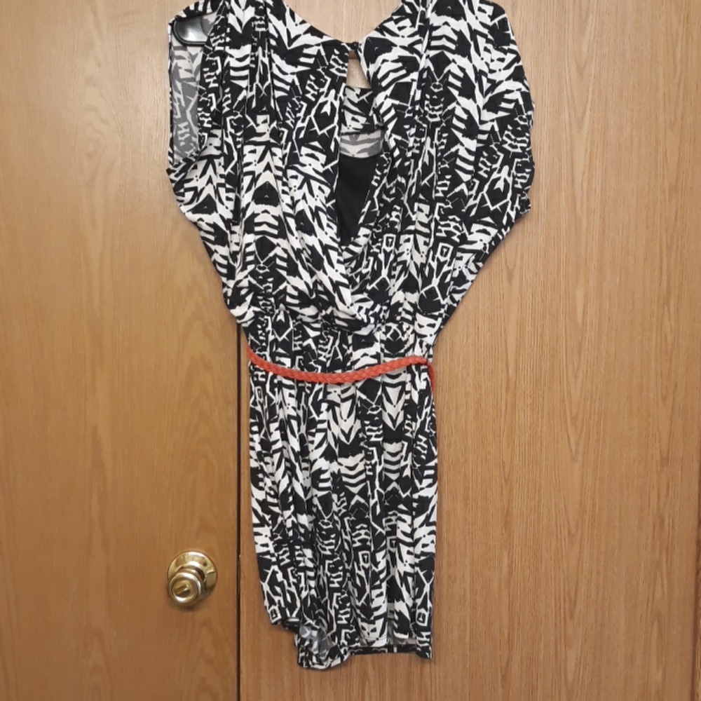 Dress - Picture 2 of 2